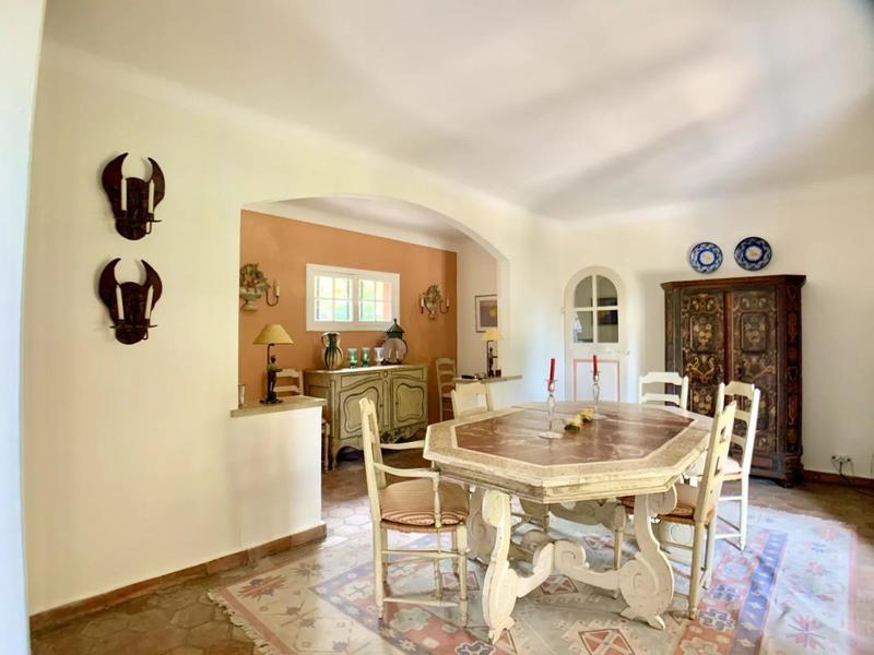 Mas - 318 m² - 12 pièces