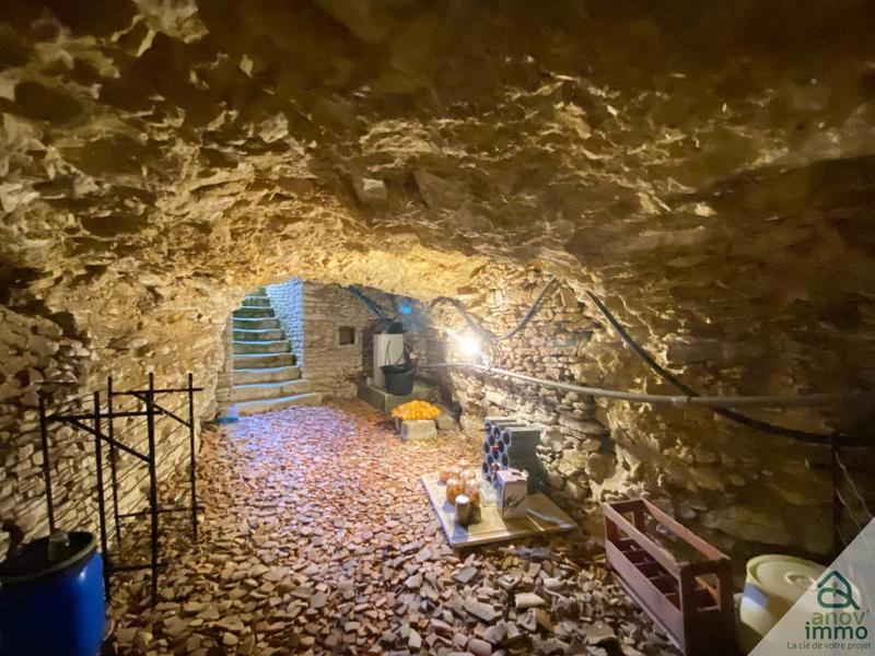 Propriété - 216 m² - 8 pièces