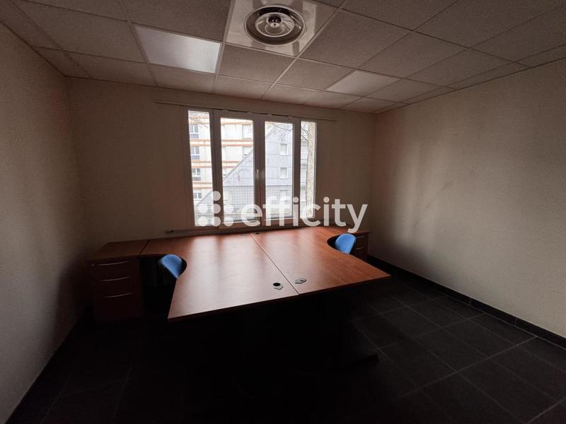 Bureau - 196 m² - 12 pièces