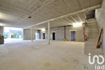 Maison - 410 m² - 6 pièces