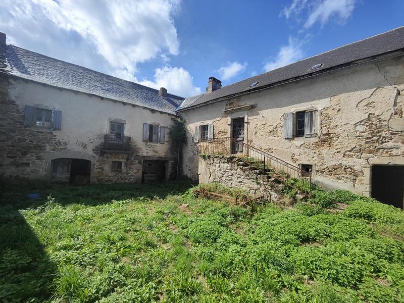 Corps de ferme - 300 m² - 7 pièces