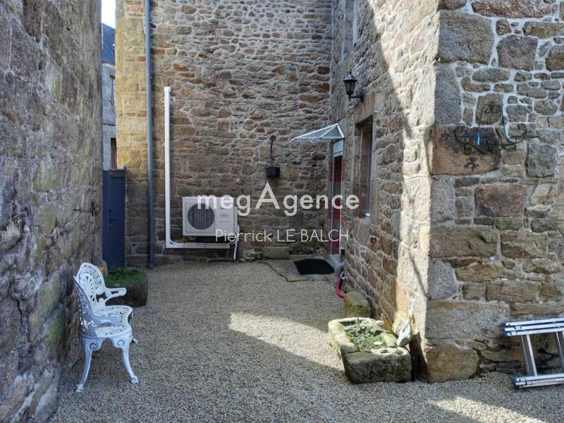 Maison - 110 m² - 6 pièces