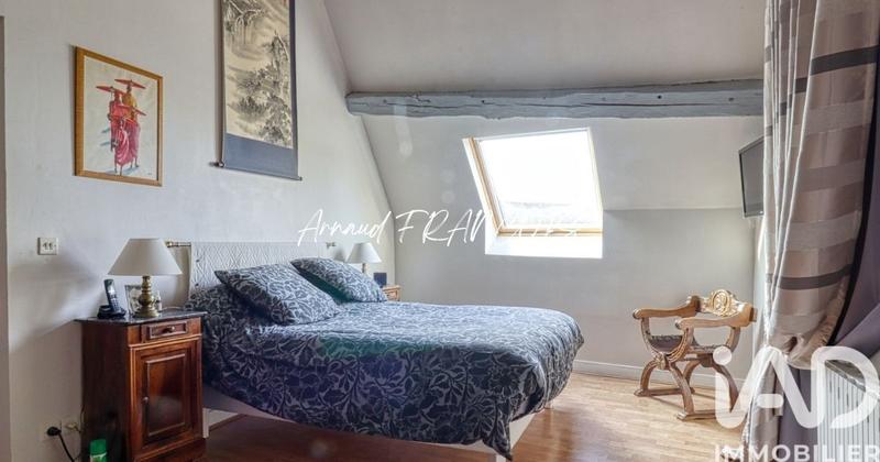 Maison - 376 m² - 9 pièces