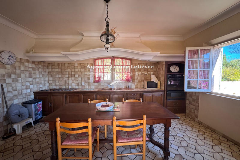 Villa - 340 m² - 10 pièces