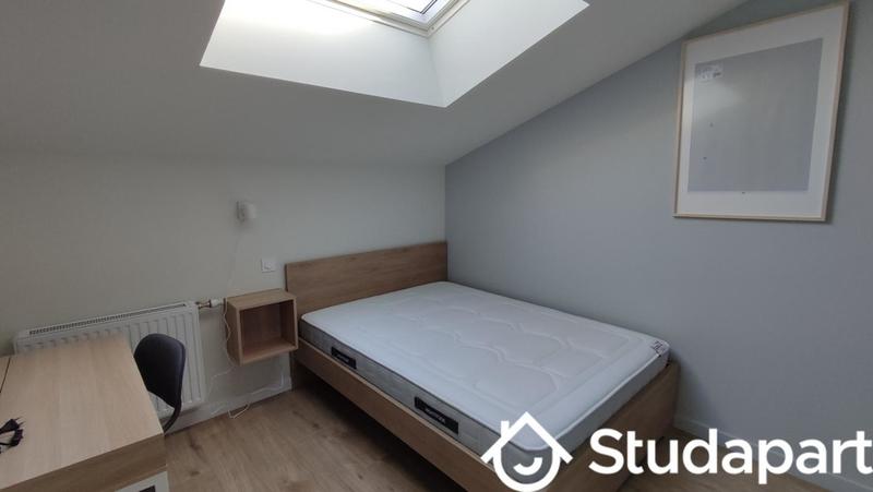 Chambre - 11 m² - 1 pièce