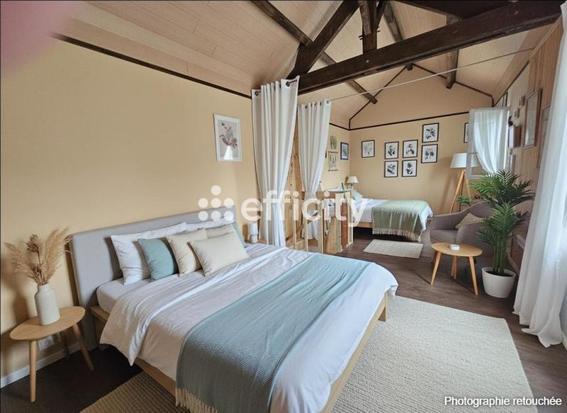 Maison - 234 m² - 5 pièces