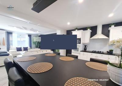 Maison - 185 m² - 7 pièces