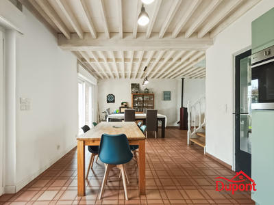 Maison - 202 m² - 8 pièces