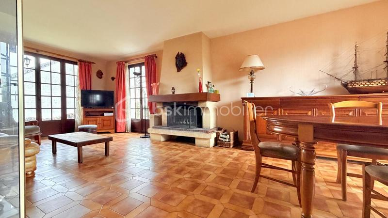 Pavillon - 130 m² - 7 pièces