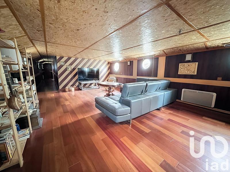 Appartement - 215 m² - 7 pièces