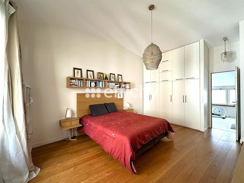 Appartement - 232 m² - 7 pièces