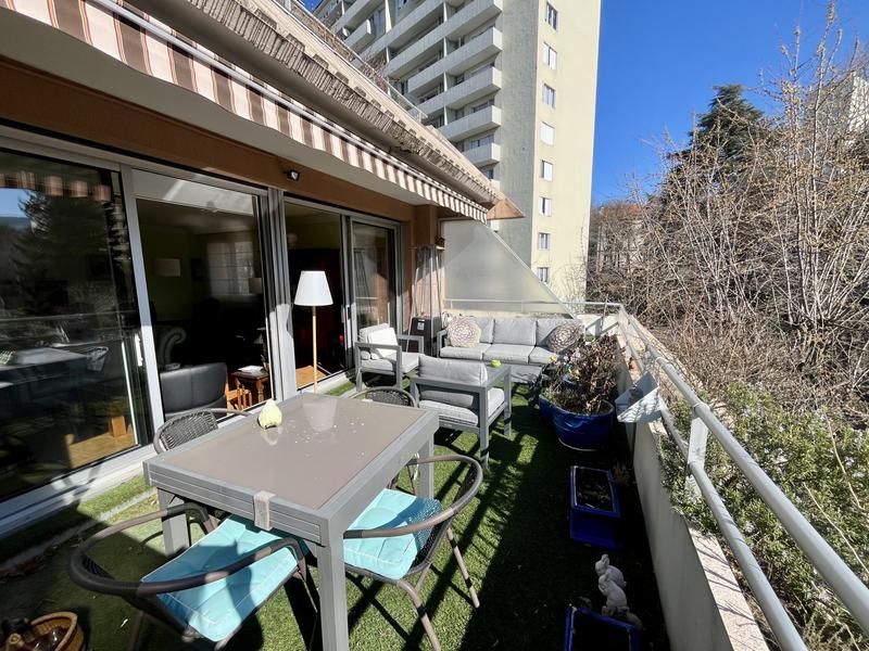 Appartement - 85 m² - 3 pièces