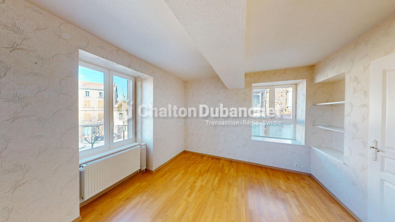 Maison - 210 m² - 9 pièces