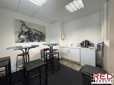 Bureau - 90 m² - 6 pièces