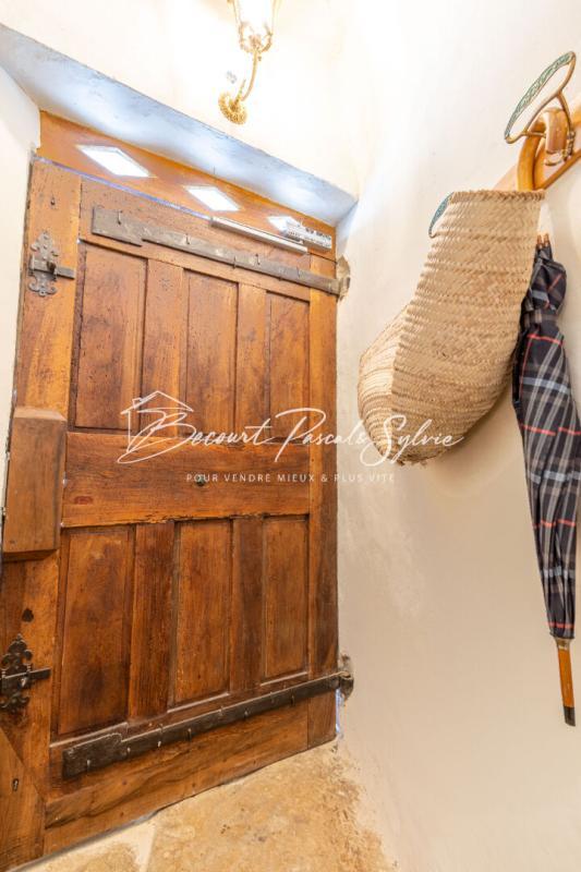 Demeure - 203 m² - 5 pièces