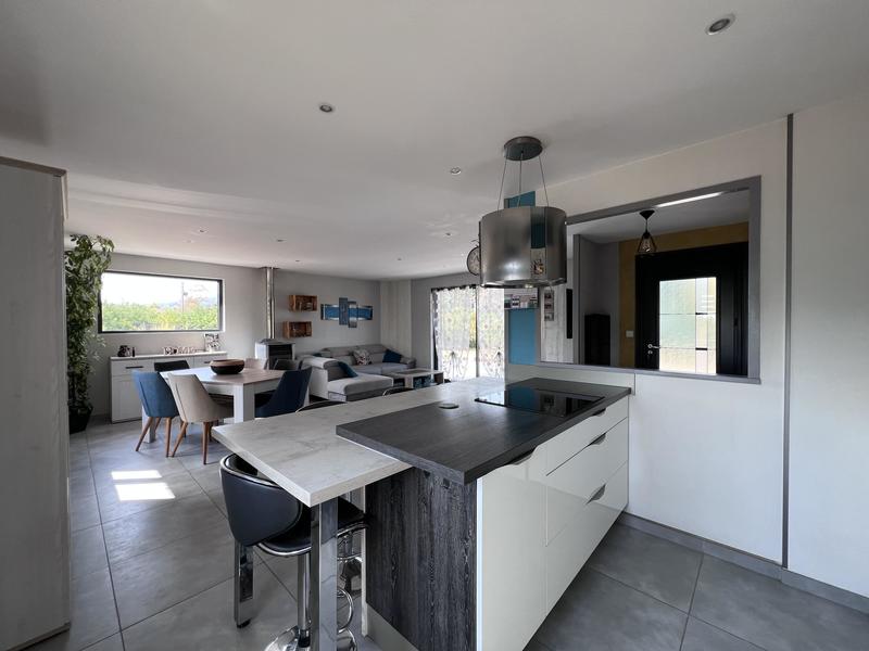 Maison traditionnelle - 100 m² - 5 pièces