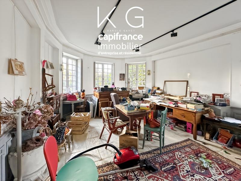 Propriété - 233 m² - 10 pièces