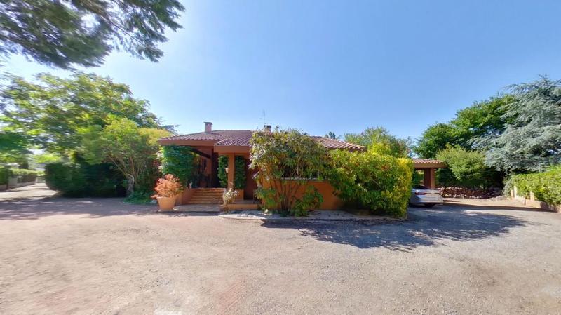 Maison - 340 m² - 6 pièces