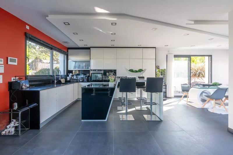 Maison - 145 m² - 5 pièces