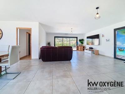 Maison - 142 m² - 4 pièces