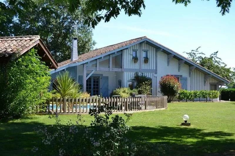 Propriété - 180 m² - 6 pièces