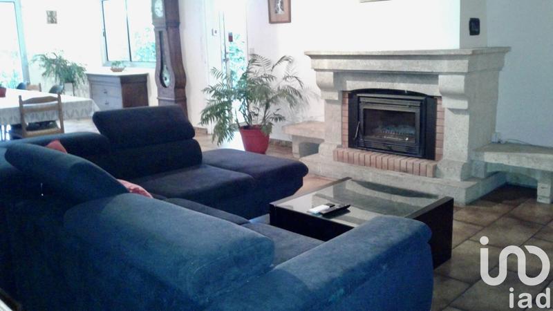 Maison - 260 m² - 9 pièces