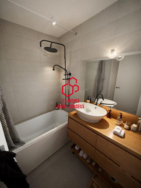 Appartement - 84 m² - 4 pièces