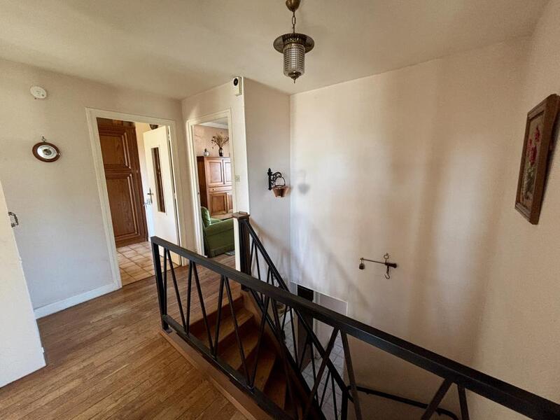 Maison - 104 m² - 5 pièces