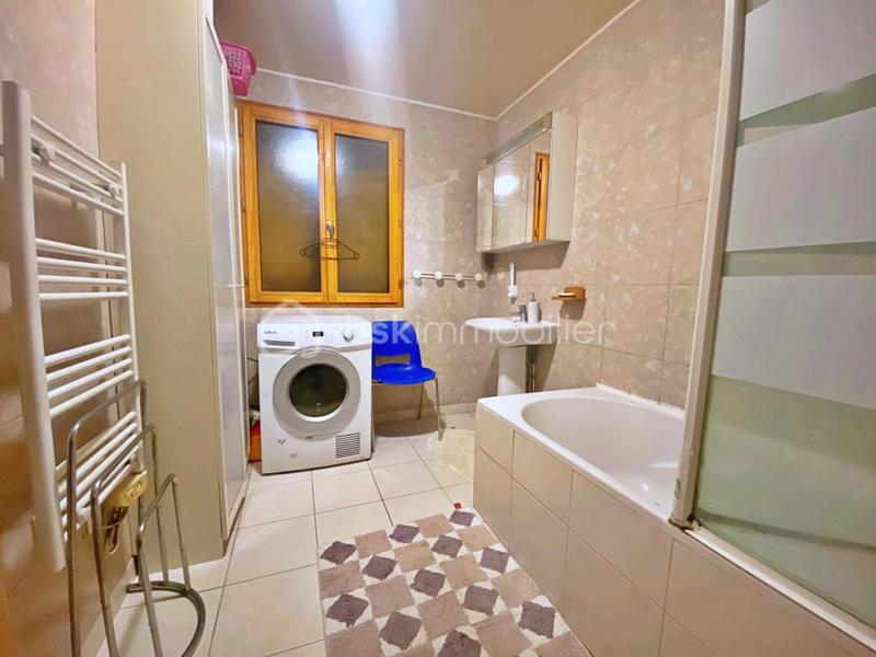 Pavillon - 130 m² - 7 pièces