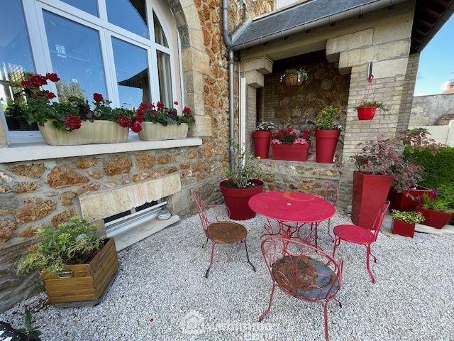 Maison de maîtres - 240 m² - 8 pièces