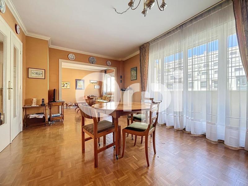 Appartement - 125 m² - 6 pièces