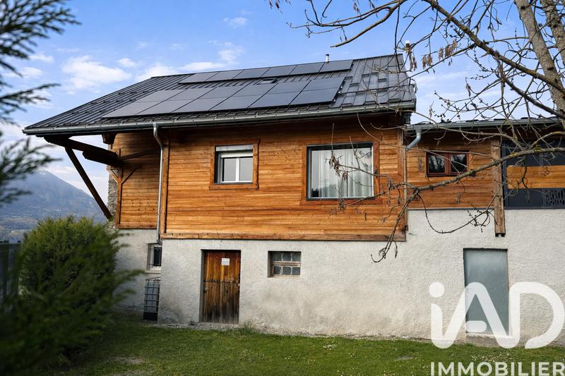 Maison - 140 m² - 5 pièces