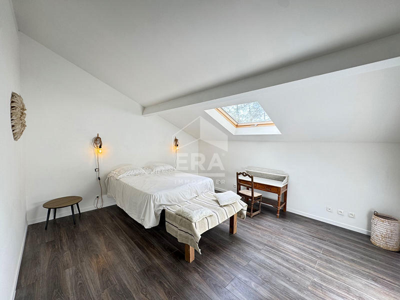 Maison - 200 m² - 8 pièces