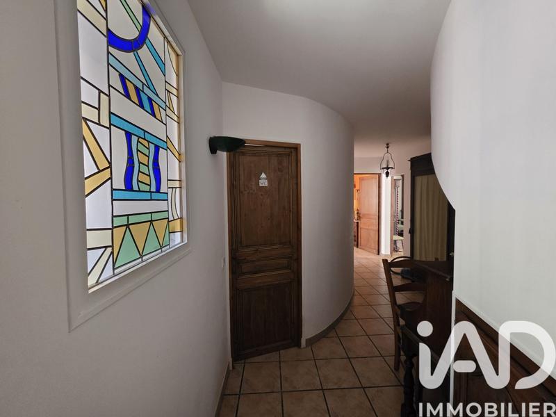 Maison - 210 m² - 6 pièces