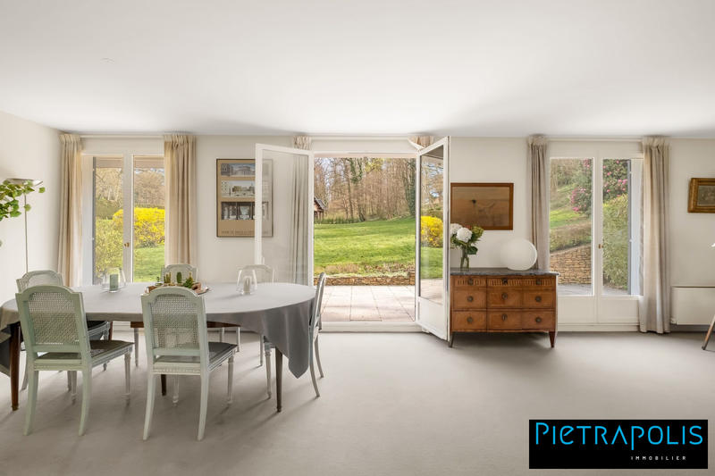 Maison - 224 m² - 7 pièces