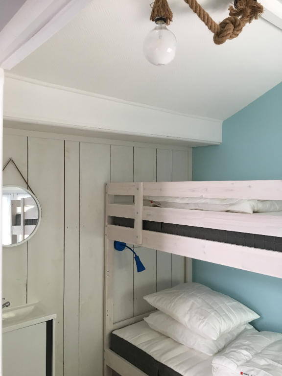 Maison - 847 m² - 36 pièces