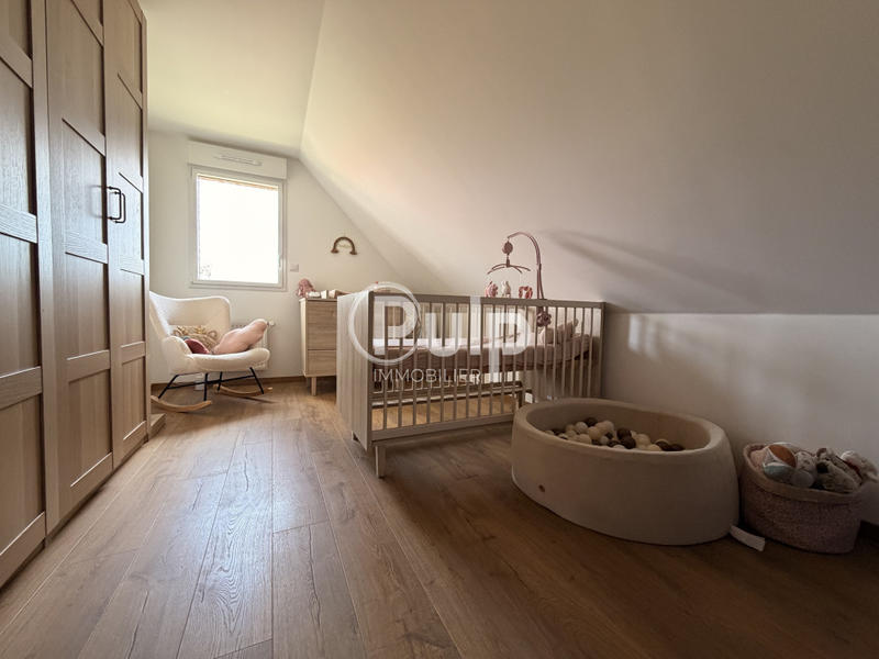 Pavillon - 104 m² - 7 pièces