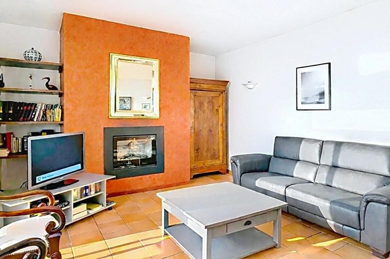 Maison - 234 m² - 8 pièces