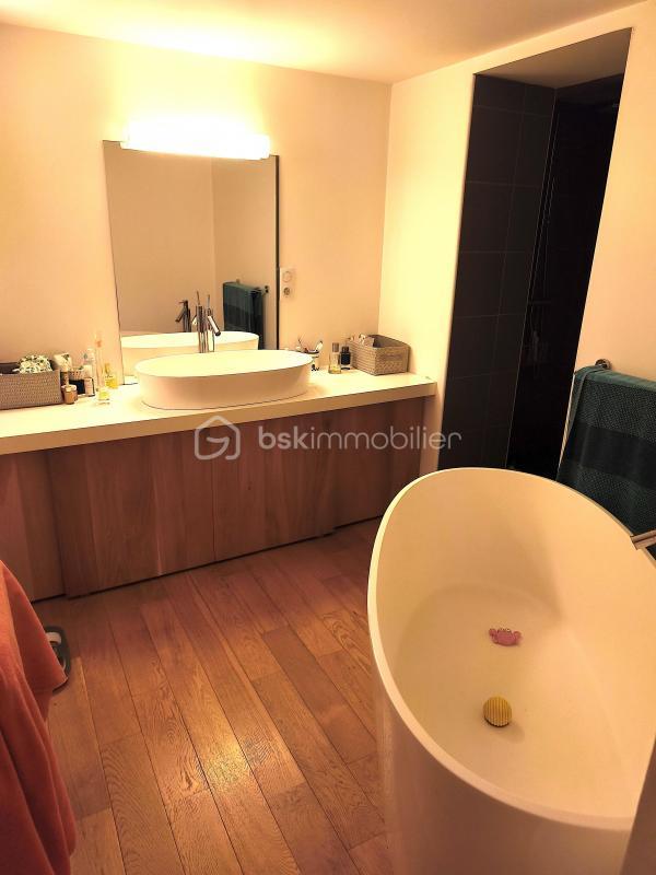 Appartement - 212 m² - 6 pièces