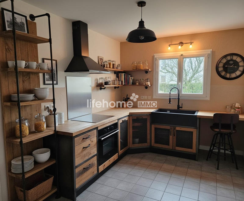 Maison - 90 m² - 4 pièces