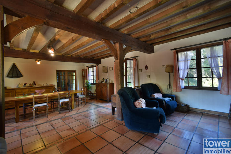 Maison - 228 m² - 8 pièces