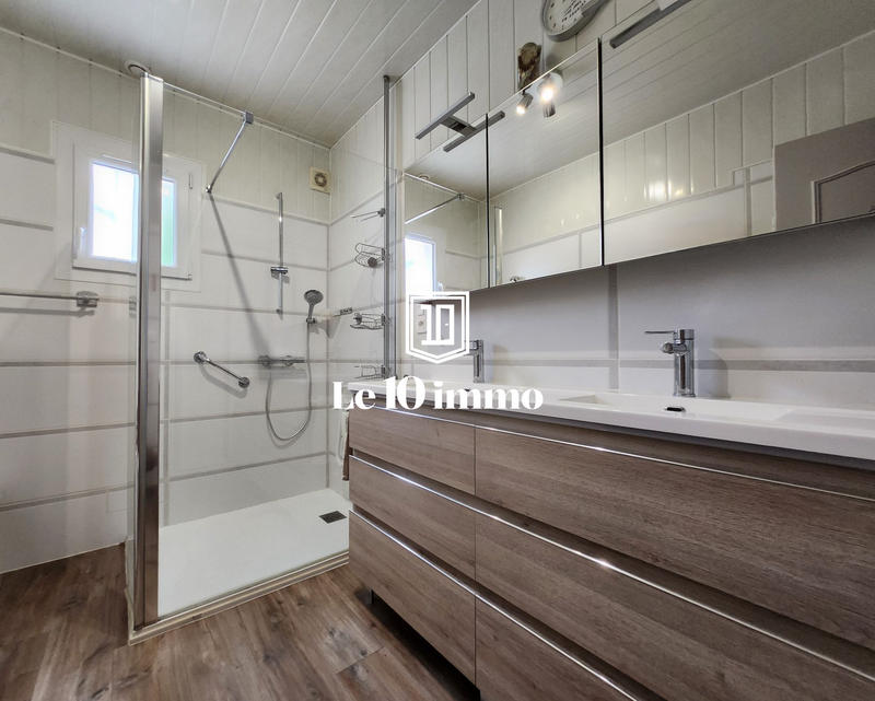 Maison - 182 m² - 8 pièces