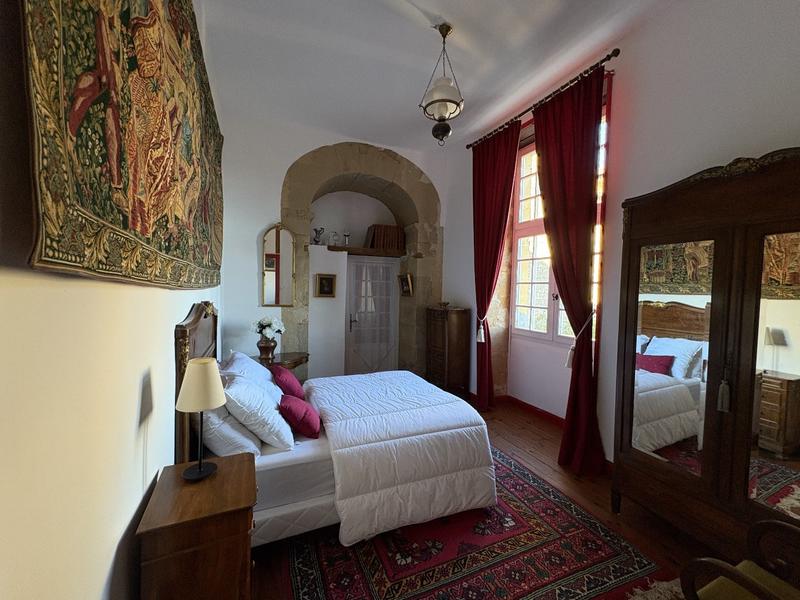 Château - 450 m² - 16 pièces