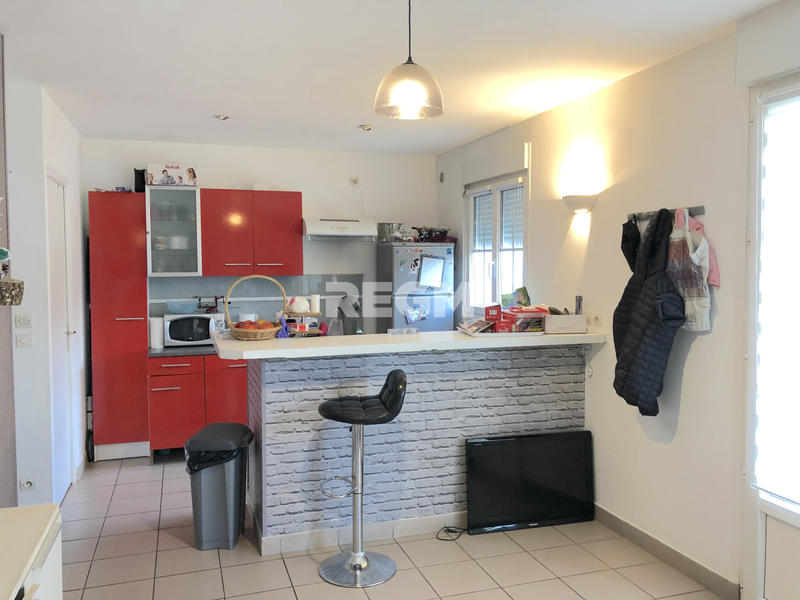 Maison - 240 m² - 12 pièces