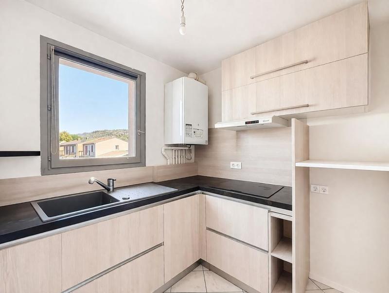 Studio - 30 m² - 1 pièce