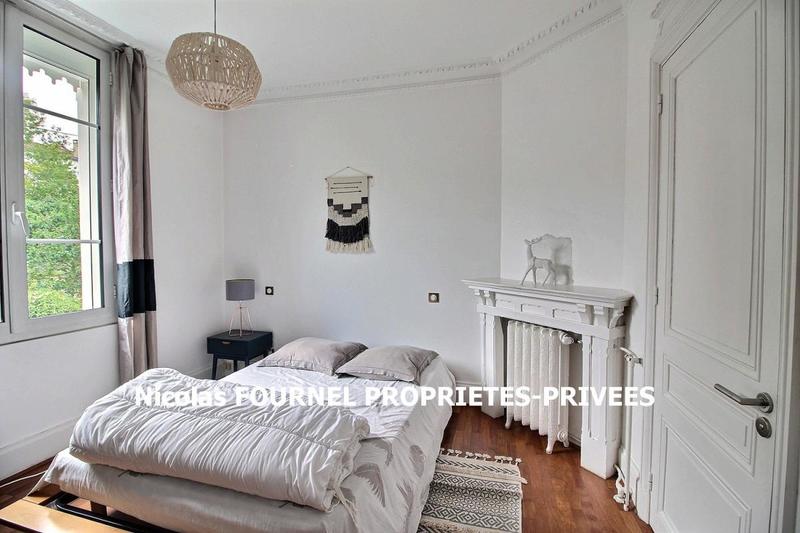 Propriété - 275 m² - 8 pièces