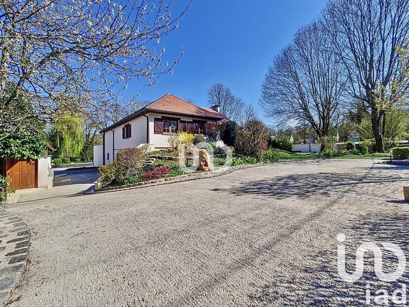 Maison - 354 m² - 7 pièces