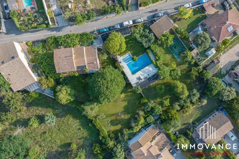 Maison - 290 m² - 7 pièces