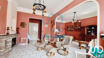 Maison - 317 m² - 9 pièces