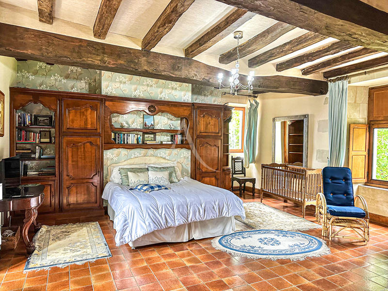 Demeure - 450 m² - 10 pièces